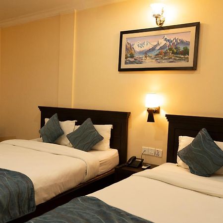 Hotel Maden Inn Itahari Buitenkant foto