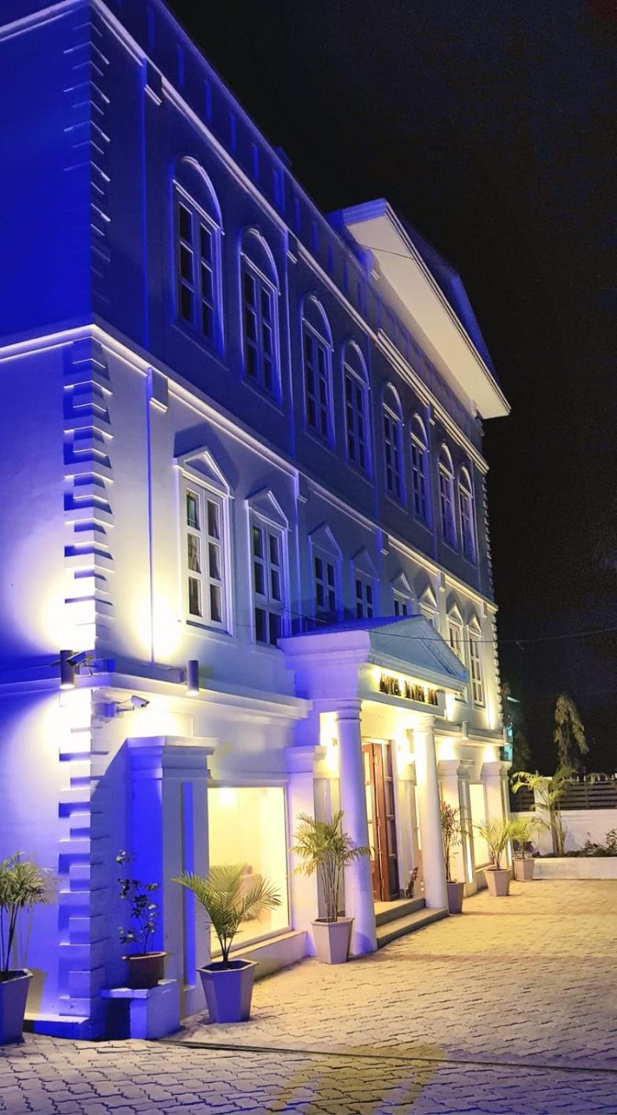 Hotel Maden Inn Itahari Buitenkant foto