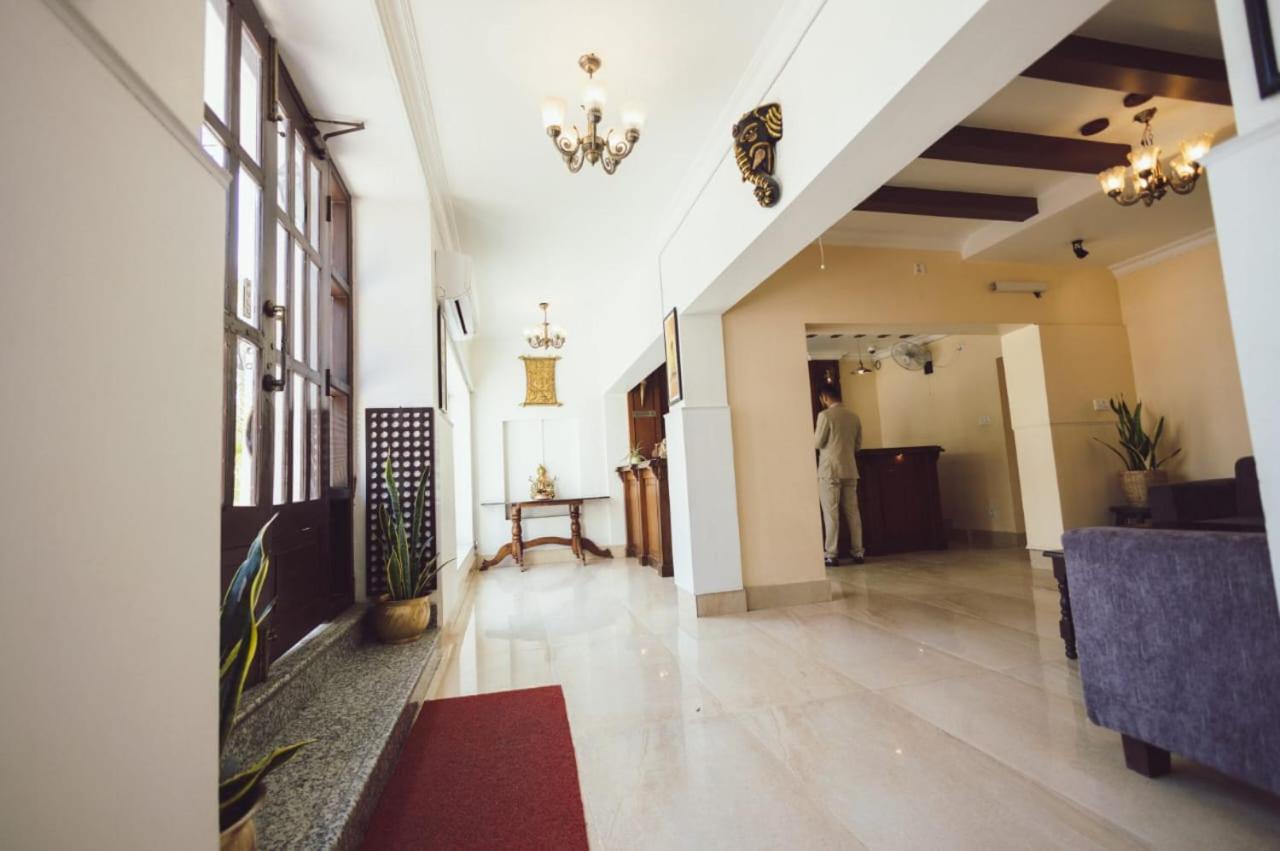 Hotel Maden Inn Itahari Buitenkant foto