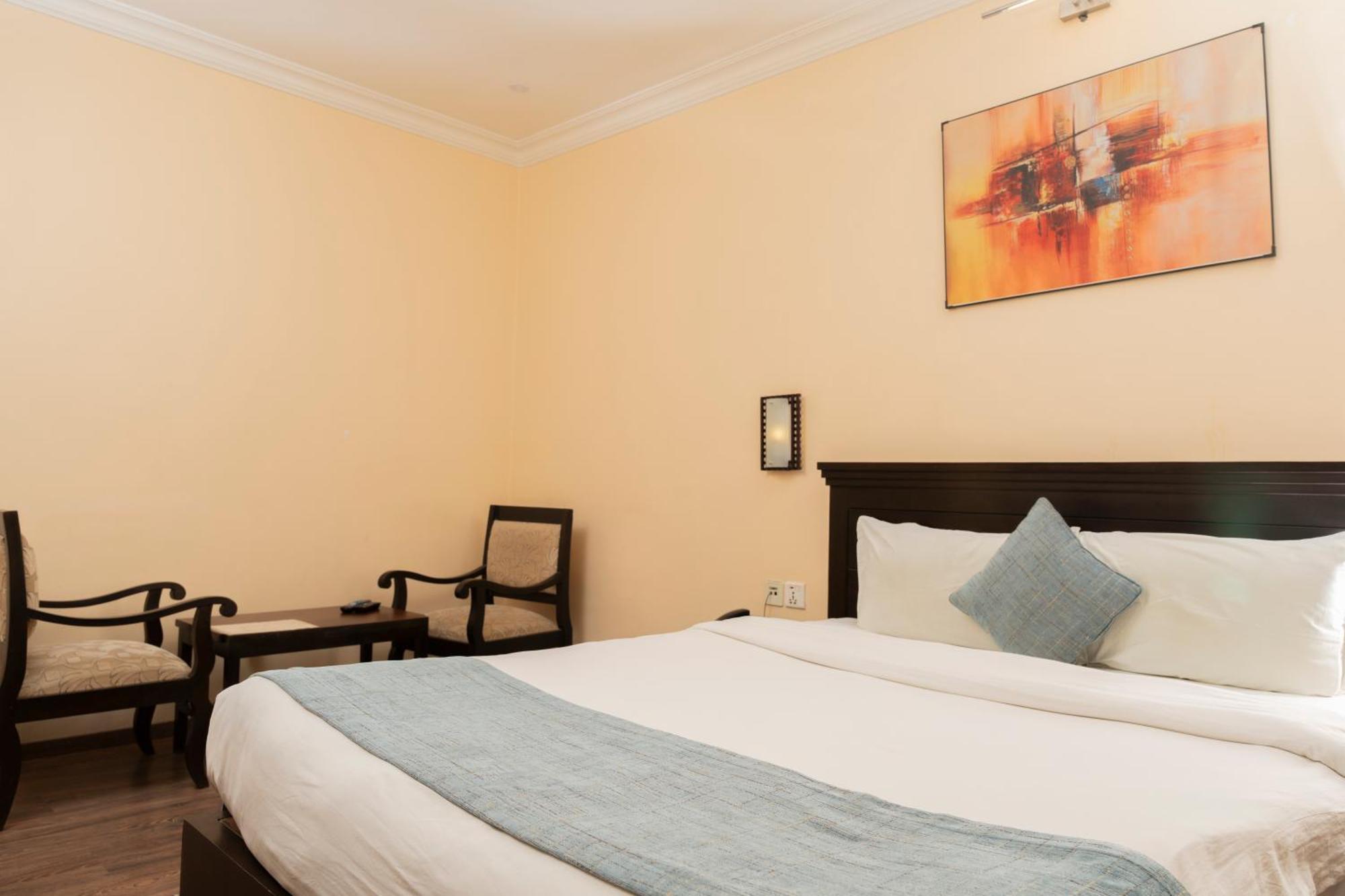 Hotel Maden Inn Itahari Buitenkant foto